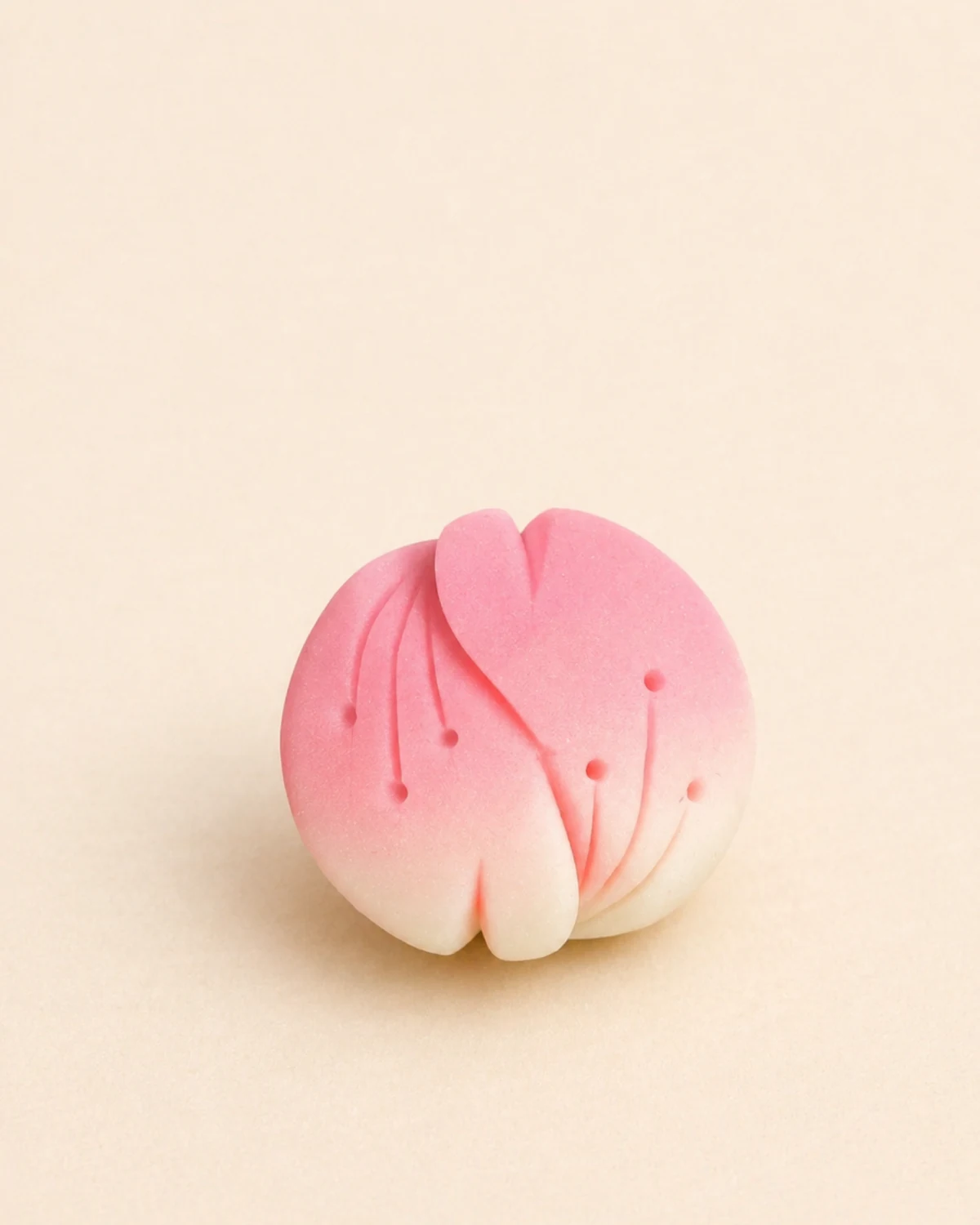 山樱茶果子，春日花信中式茶果子作品，取宋代王安石山樱诗意